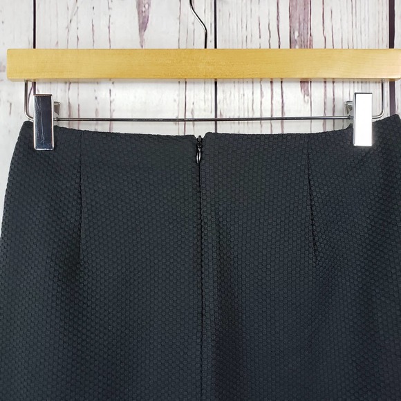 Lauren Conrad Mini Skirt Womens Size 6 Textured Short Stretch Black - Picture 6 of 7